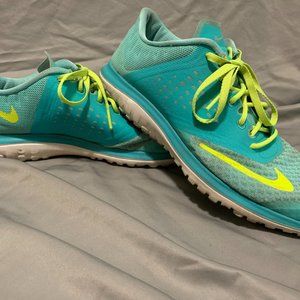Aqua Nike Athletic Running Shoe